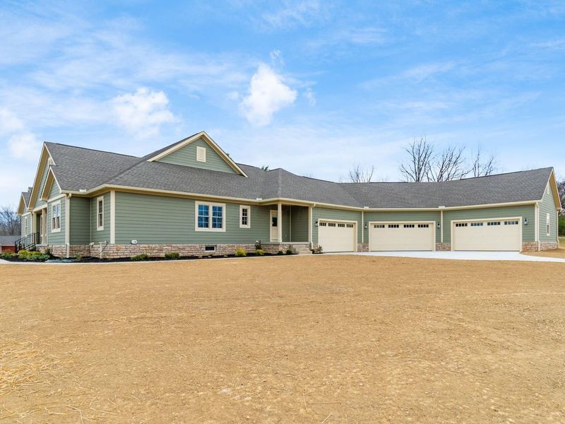 384 Olive Court, Sunbury, OH 43074 Photo 3