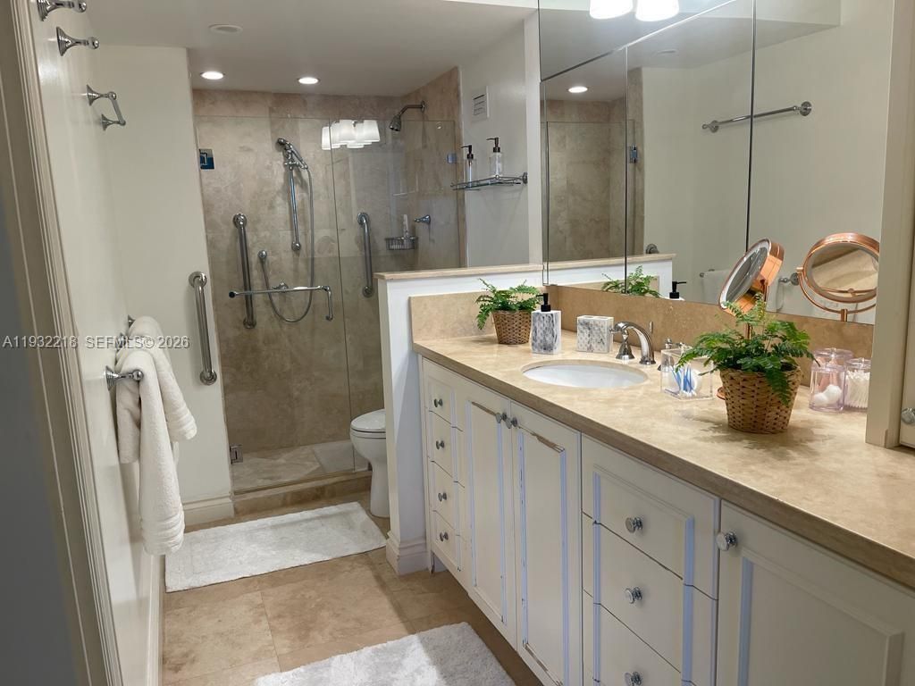 1111 Crandon Blvd, Unit A504, Key Biscayne, FL 33149 Photo