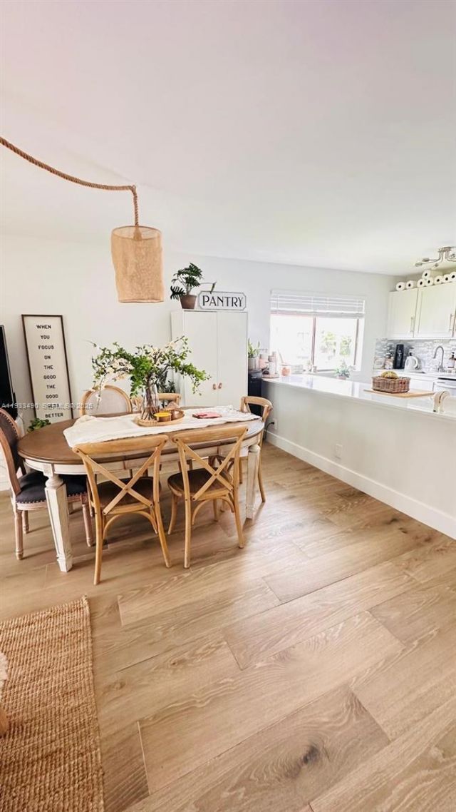 223 Lakeview Dr, Unit 204, Weston, FL 33326 Photo