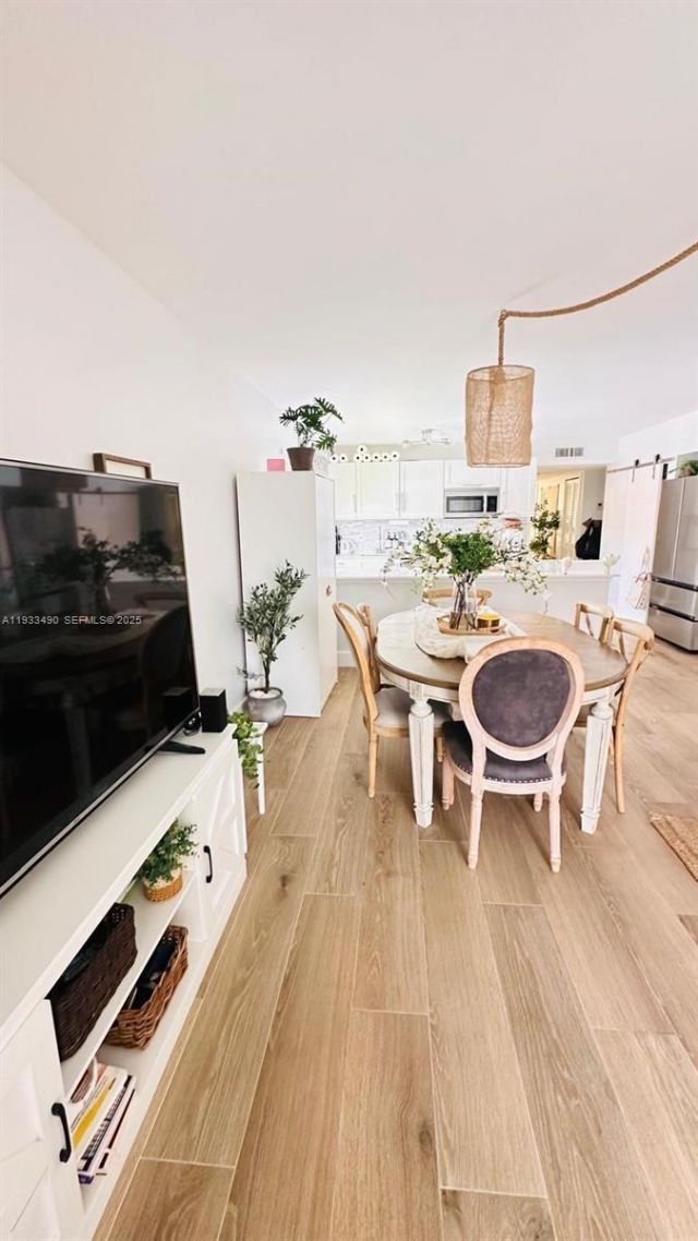 223 Lakeview Dr, Unit 204, Weston, FL 33326 Photo