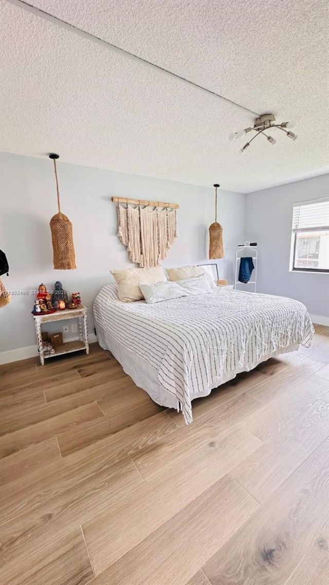 223 Lakeview Dr, Unit 204, Weston, FL 33326 Photo