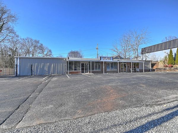 3504 Fort Henry Drive, Kingsport, TN 37664