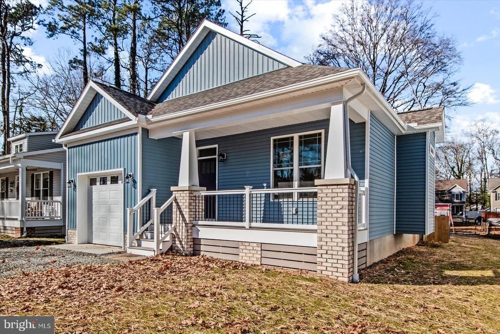 133 6th St, Colonial Beach, VA 22443 Main Photo
