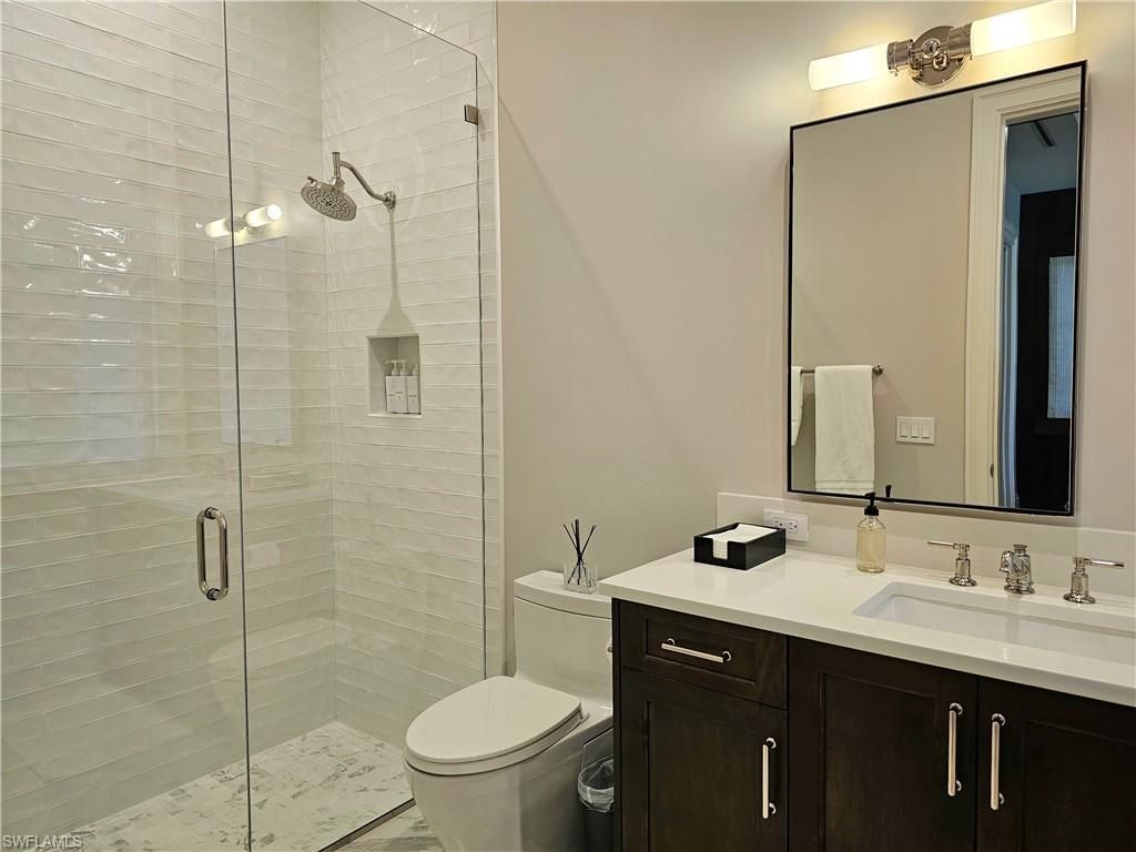637 Palm Cir W, Naples, FL 34102 Photo