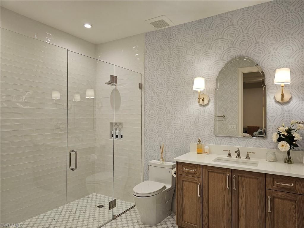 637 Palm Cir W, Naples, FL 34102 Photo