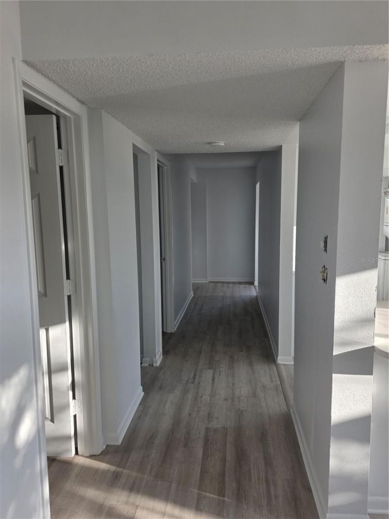 650 Island Way, Unit 208, Clearwater, FL 33767 Photo