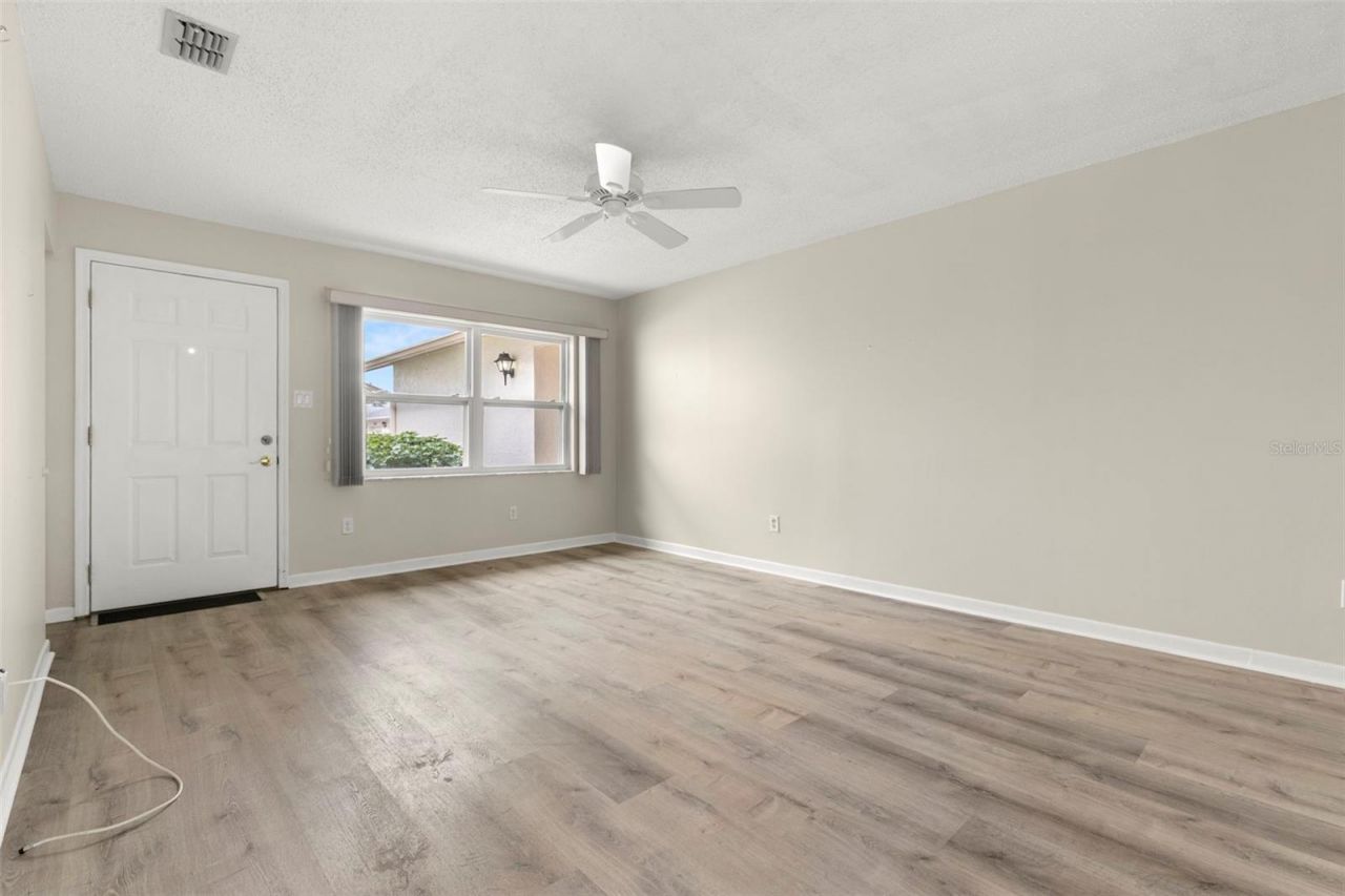 3357 38th Street, Unit B, Saint Petersburg, FL 33711 Photo