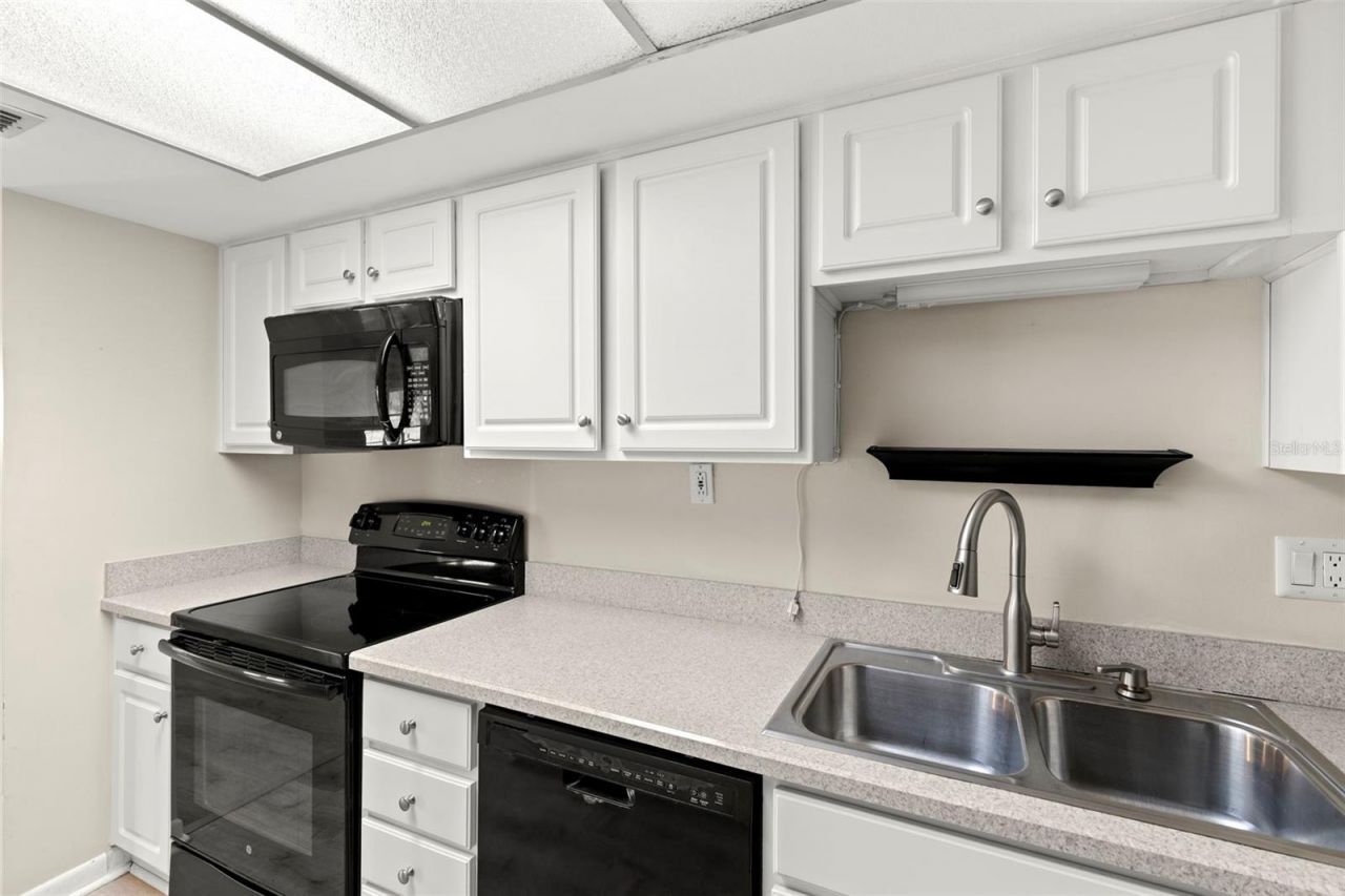 3357 38th Street, Unit B, Saint Petersburg, FL 33711 Photo