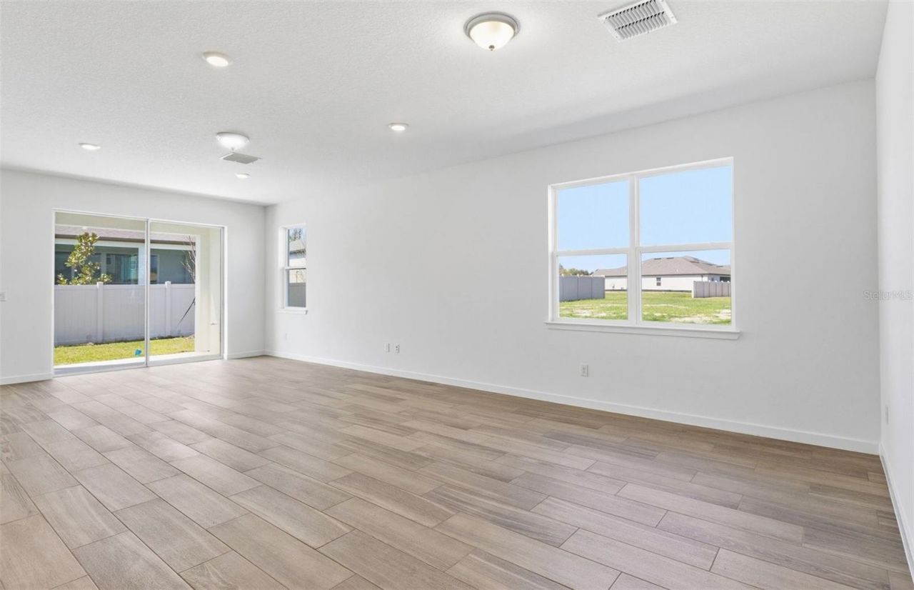 37290 Clinch Circle, Zephyrhills, FL 33540 Photo