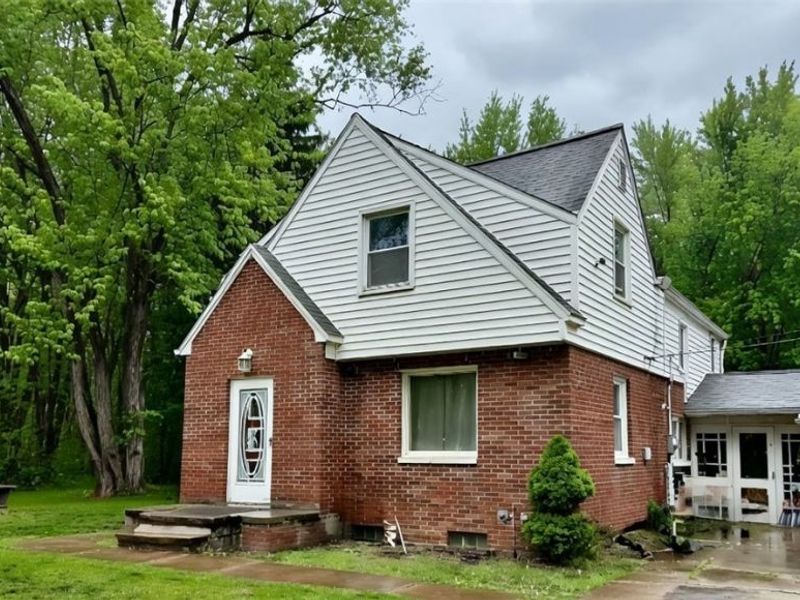 557 North Avenue, Geneva, OH 44041 Photo 2