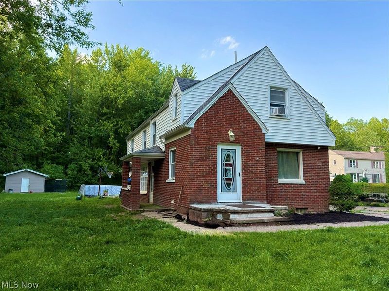 557 North Avenue, Geneva, OH 44041 Photo 4