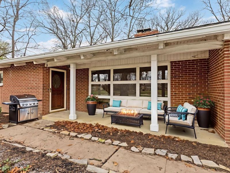 6637 Merwin Road, Columbus, OH 43235 Photo 5