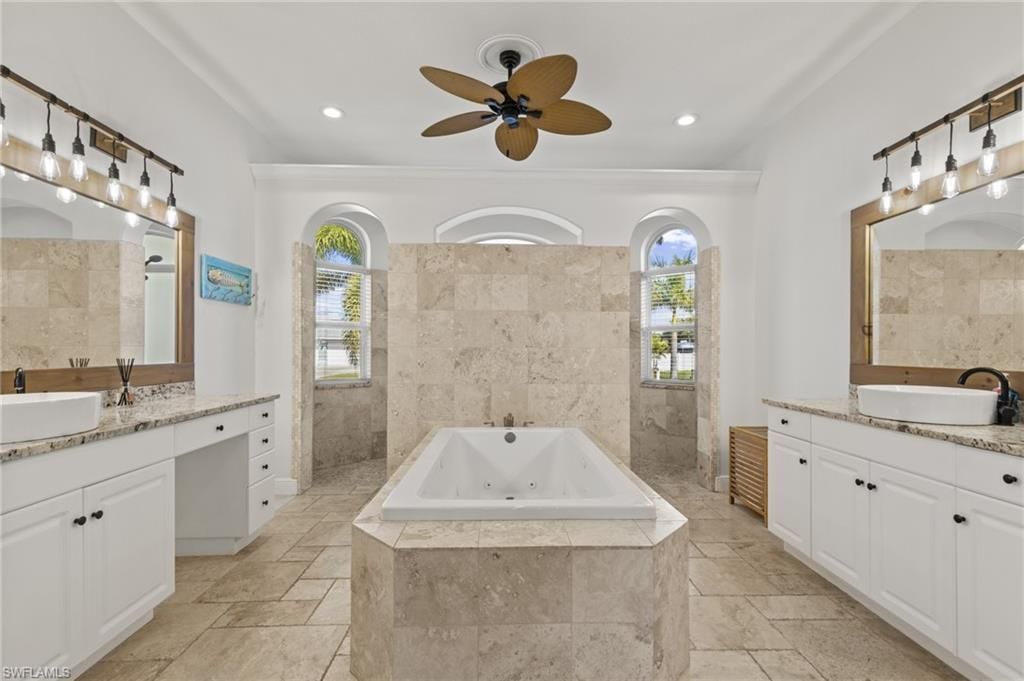 2114 SW 29th Ter, Cape Coral, FL 33914 Photo