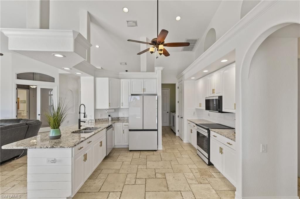 2114 SW 29th Ter, Cape Coral, FL 33914 Photo