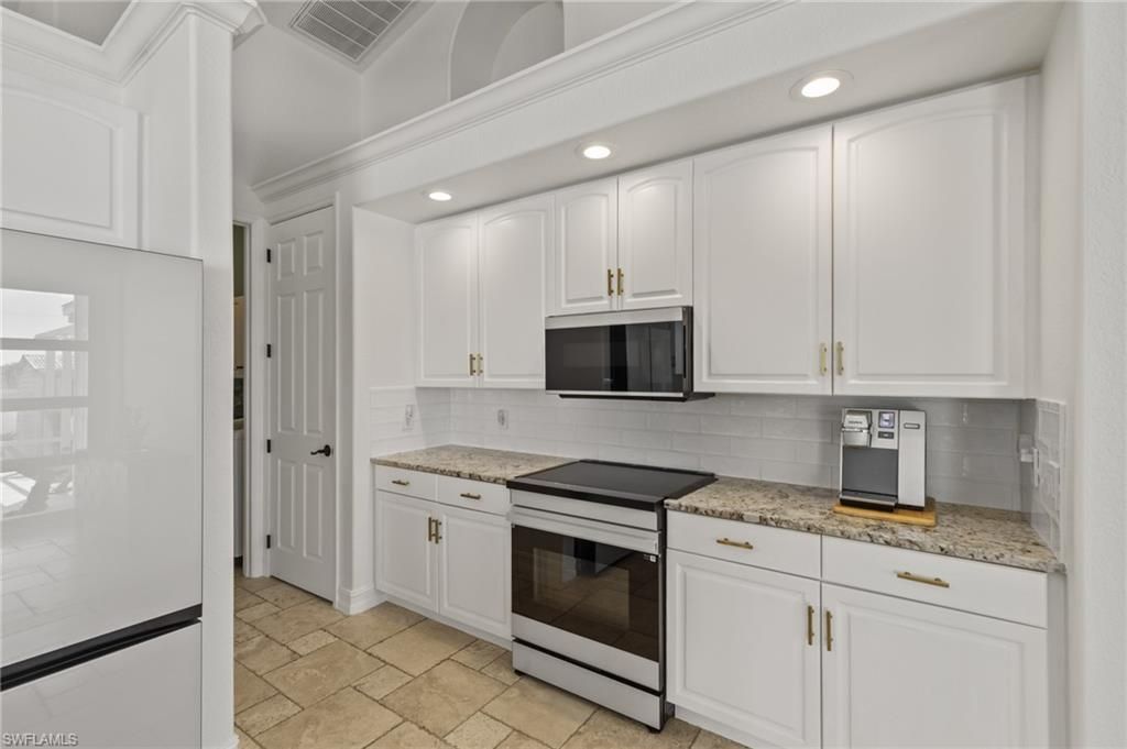 2114 SW 29th Ter, Cape Coral, FL 33914 Photo