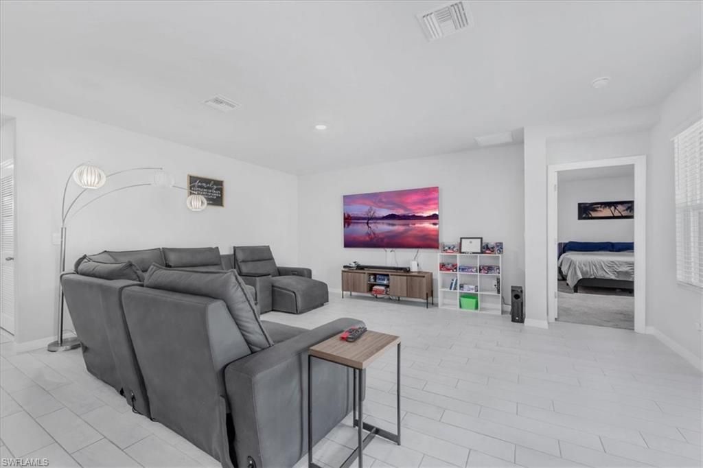 1216 NW 21st Pl, Cape Coral, FL 33993 Photo