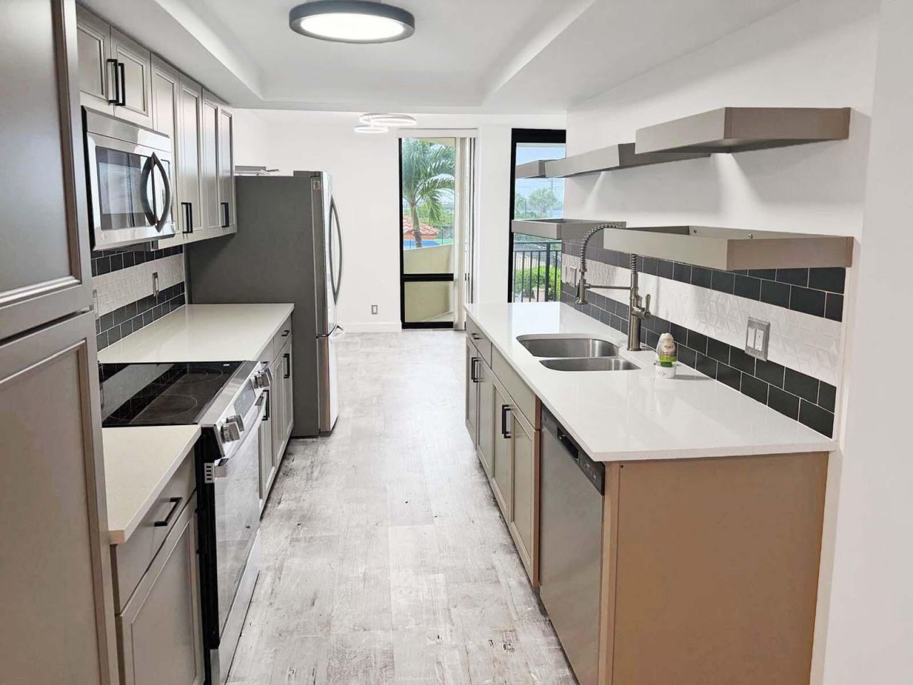 5460 N Ocean Drive, Unit 1d, Singer Island, FL 33404 Photo