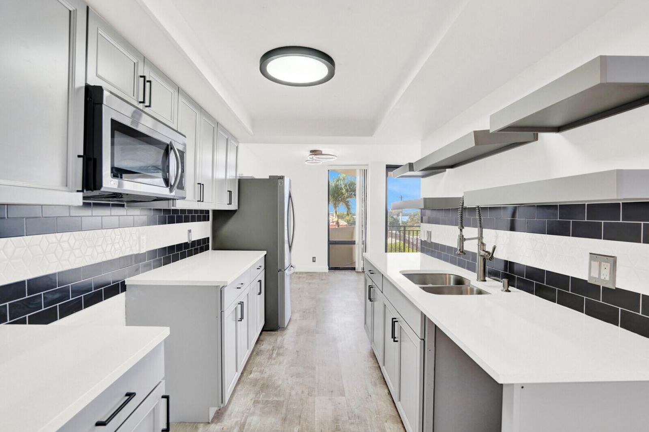 5460 N Ocean Drive, Unit 1d, Singer Island, FL 33404 Photo