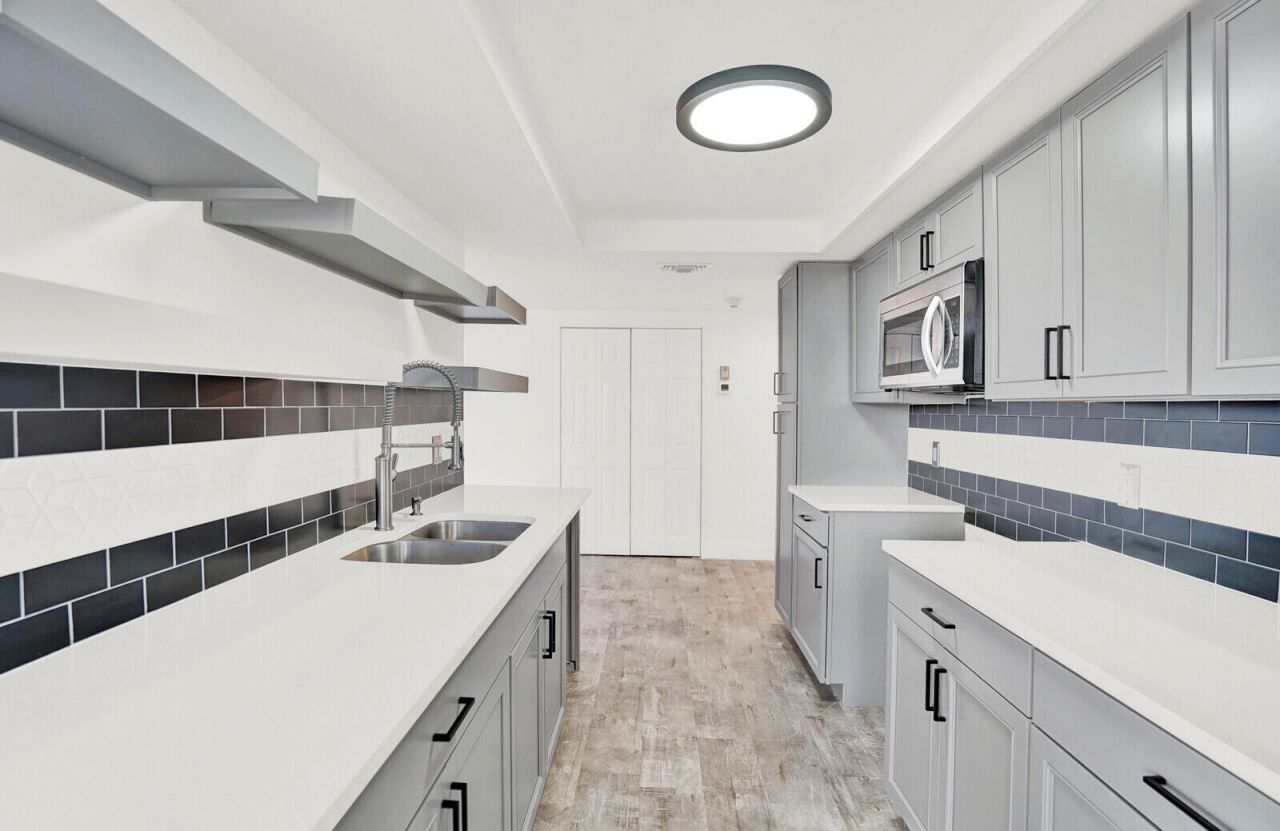 5460 N Ocean Drive, Unit 1d, Singer Island, FL 33404 Photo