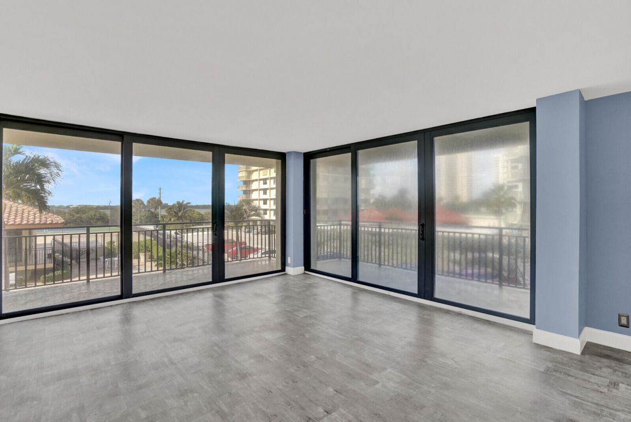 5460 N Ocean Drive, Unit 1d, Singer Island, FL 33404 Photo