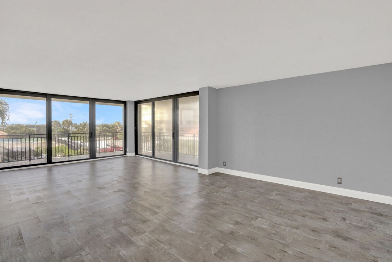 5460 N Ocean Drive, Unit 1d, Singer Island, FL 33404 Photo