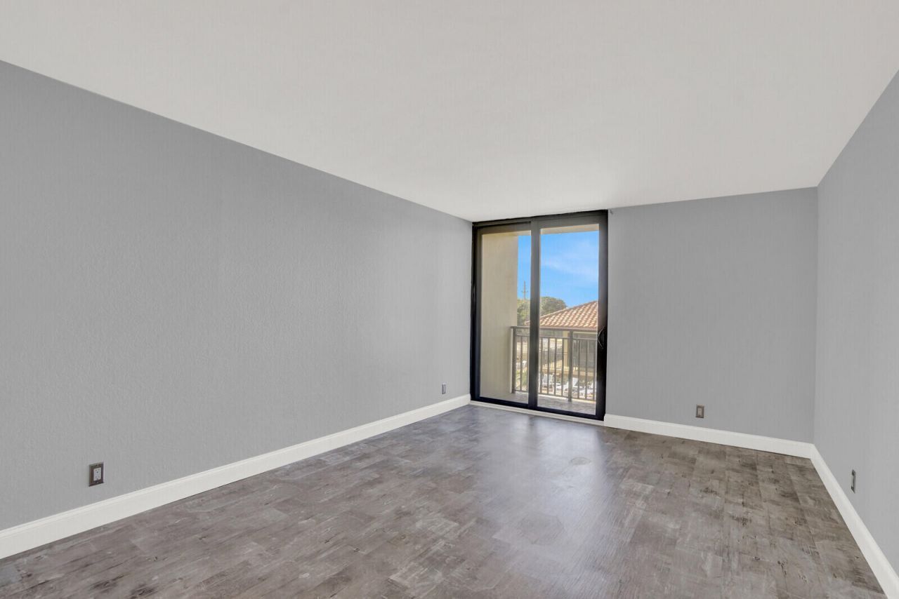 5460 N Ocean Drive, Unit 1d, Singer Island, FL 33404 Photo