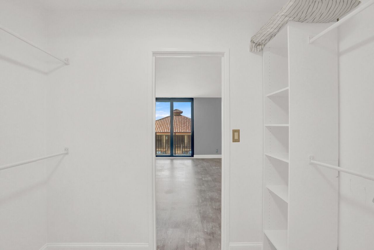 5460 N Ocean Drive, Unit 1d, Singer Island, FL 33404 Photo