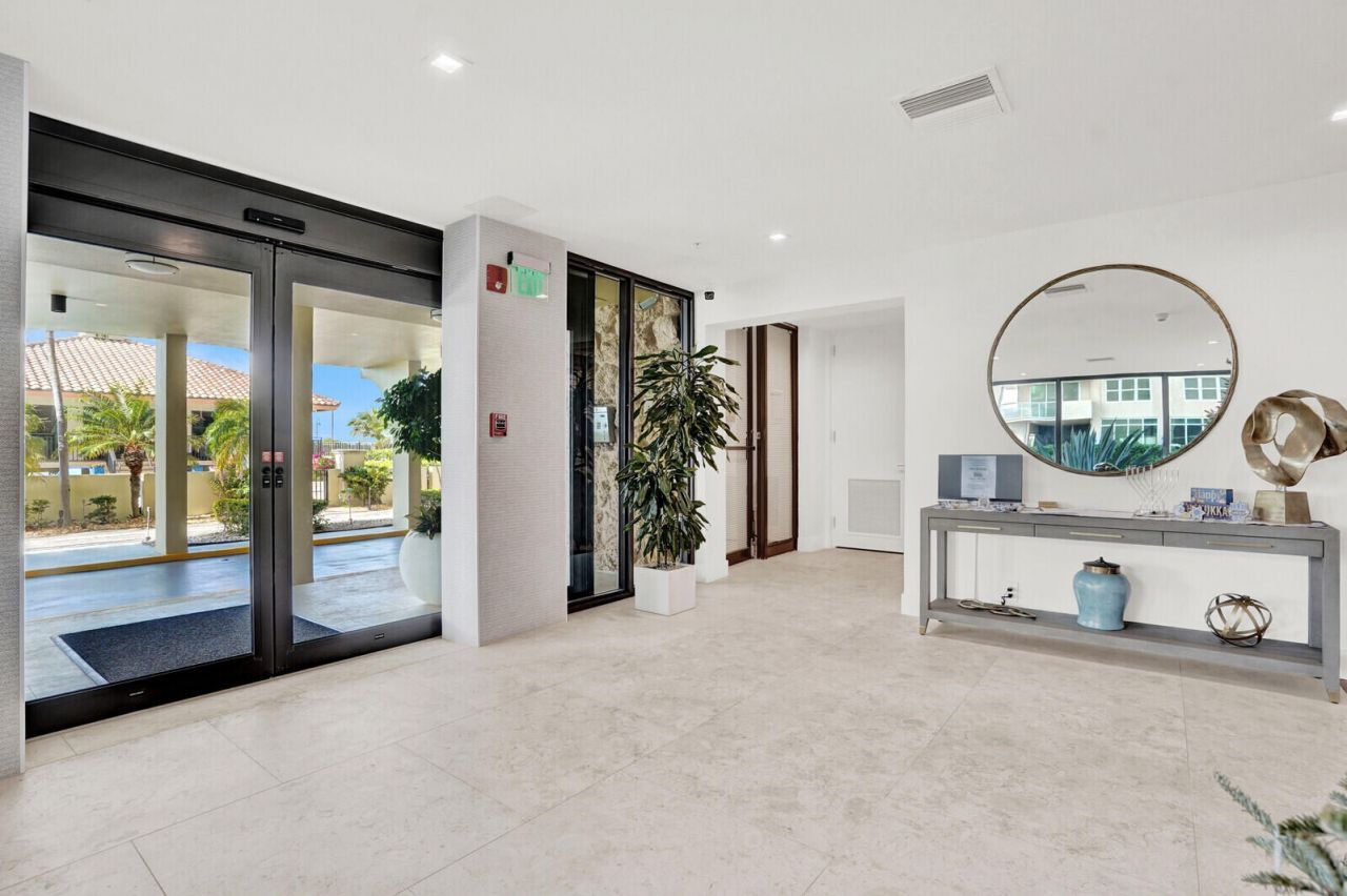 5460 N Ocean Drive, Unit 1d, Singer Island, FL 33404 Photo