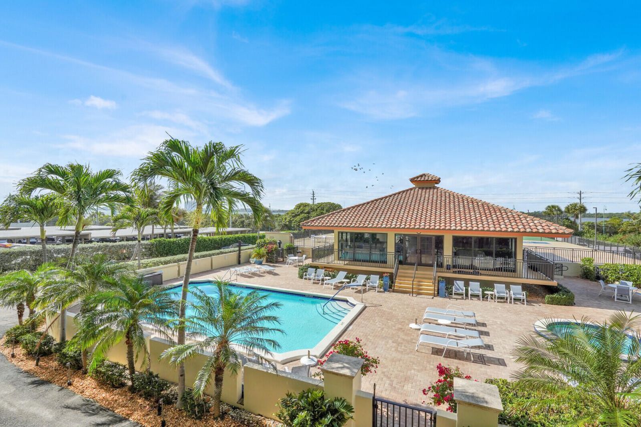 5460 N Ocean Drive, Unit 1d, Singer Island, FL 33404 Photo