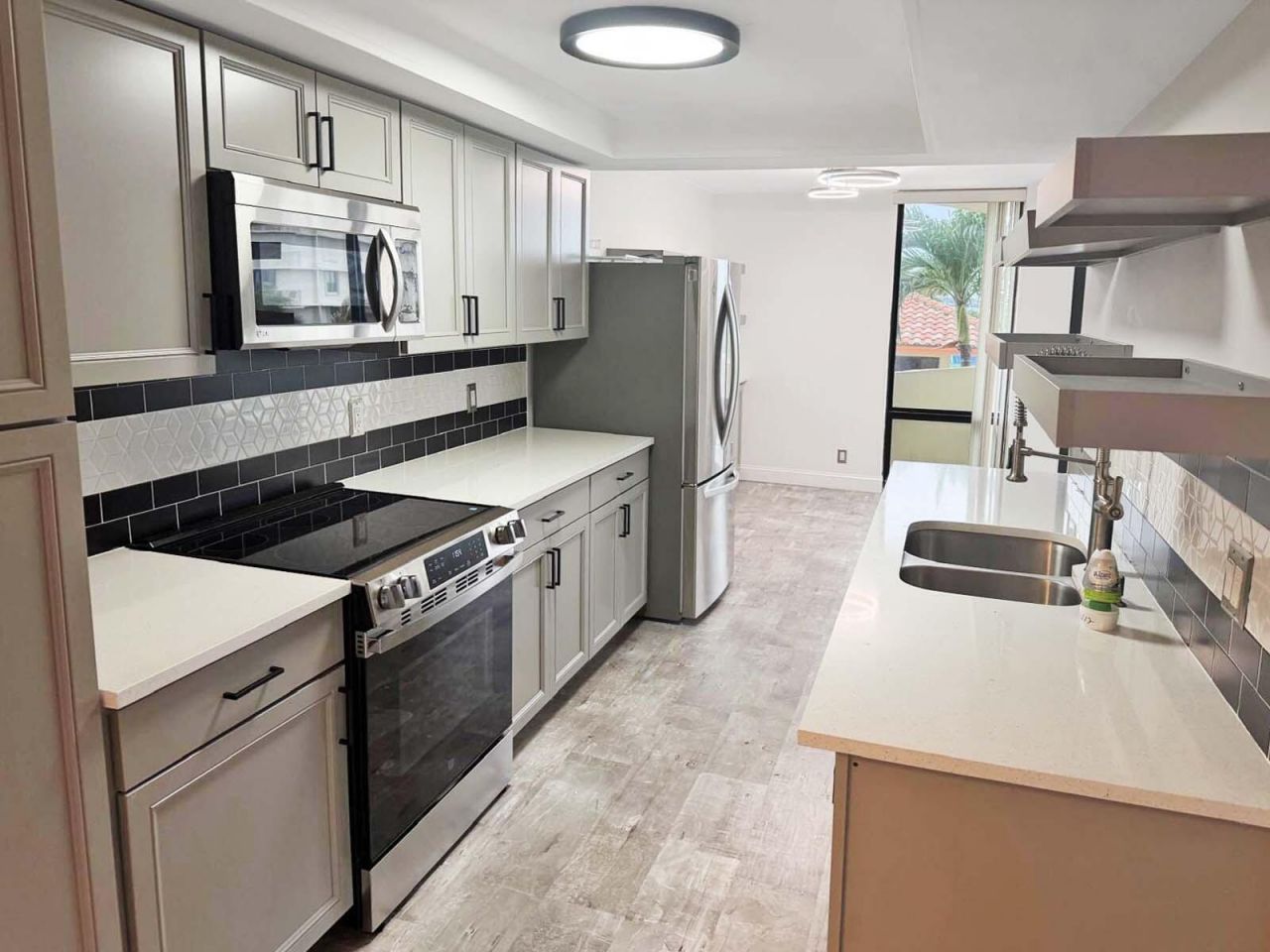 5460 N Ocean Drive, Unit 1d, Singer Island, FL 33404 Photo