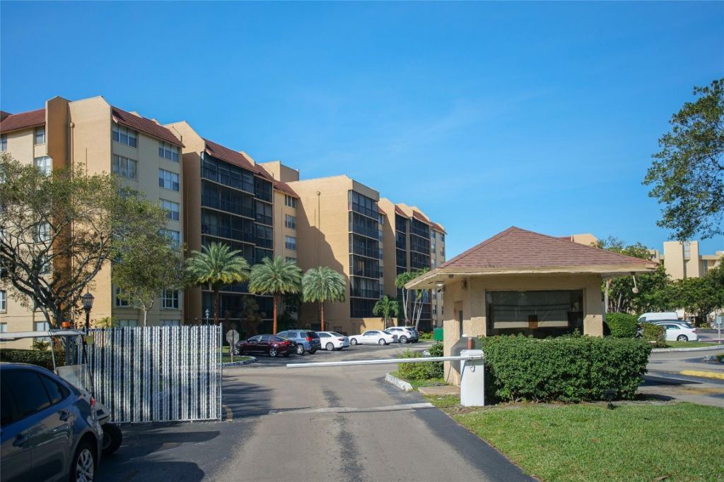 3821 Environ Boulevard, Unit 603, Lauderhill, FL 33319 Photo