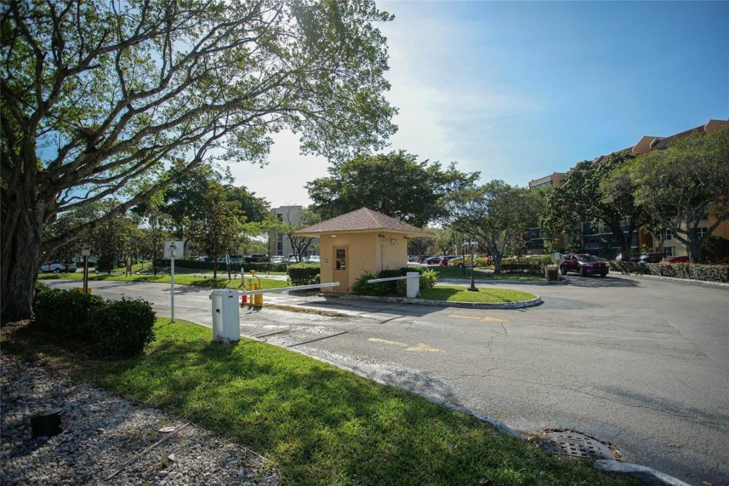 3821 Environ Boulevard, Unit 603, Lauderhill, FL 33319 Photo
