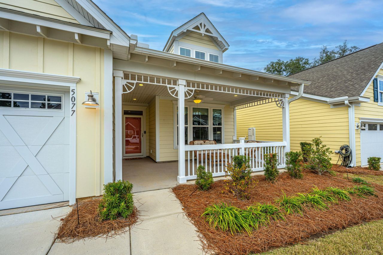 5077 Song Sparrow Way Photo 4