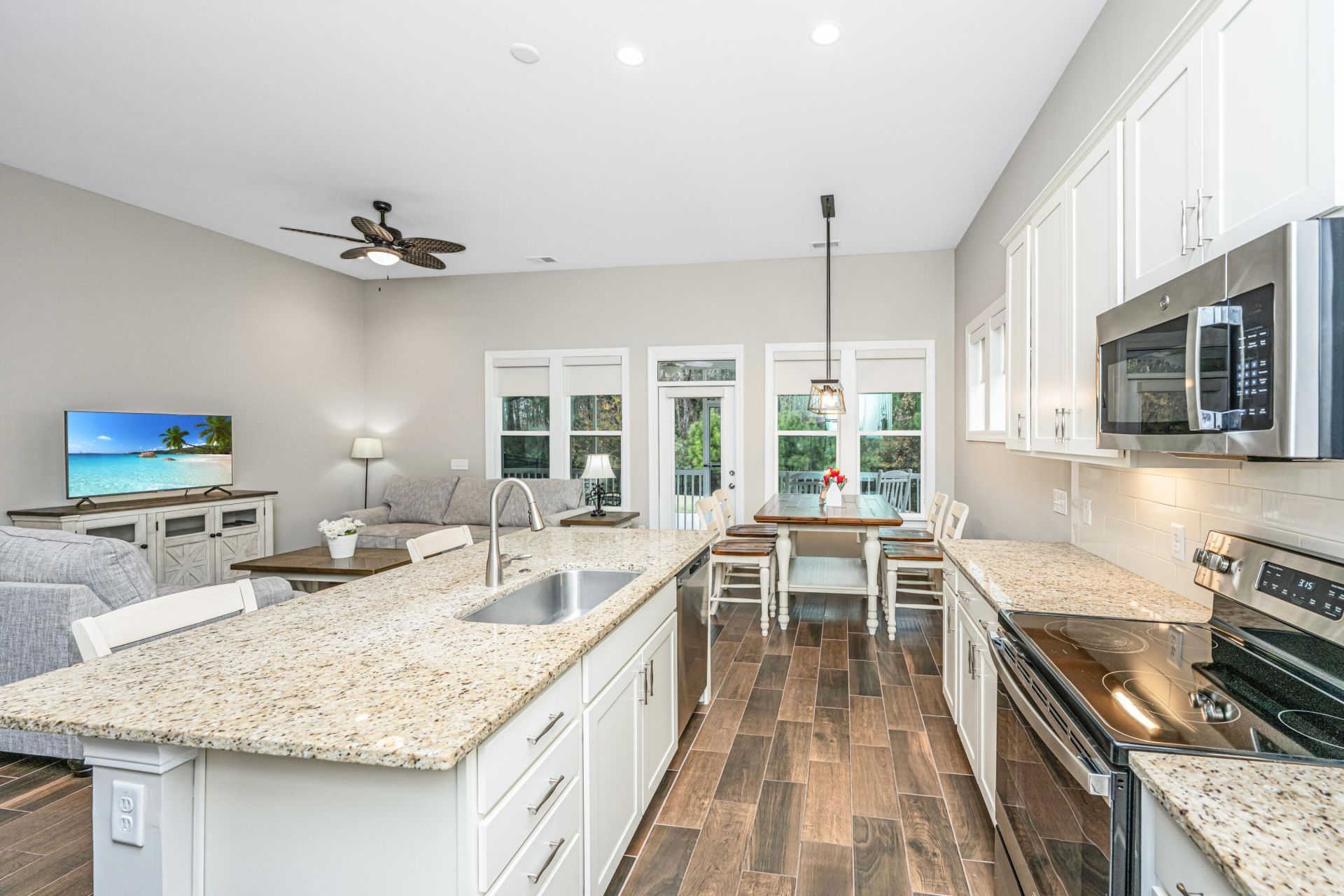 5077 Song Sparrow Way Photo 6