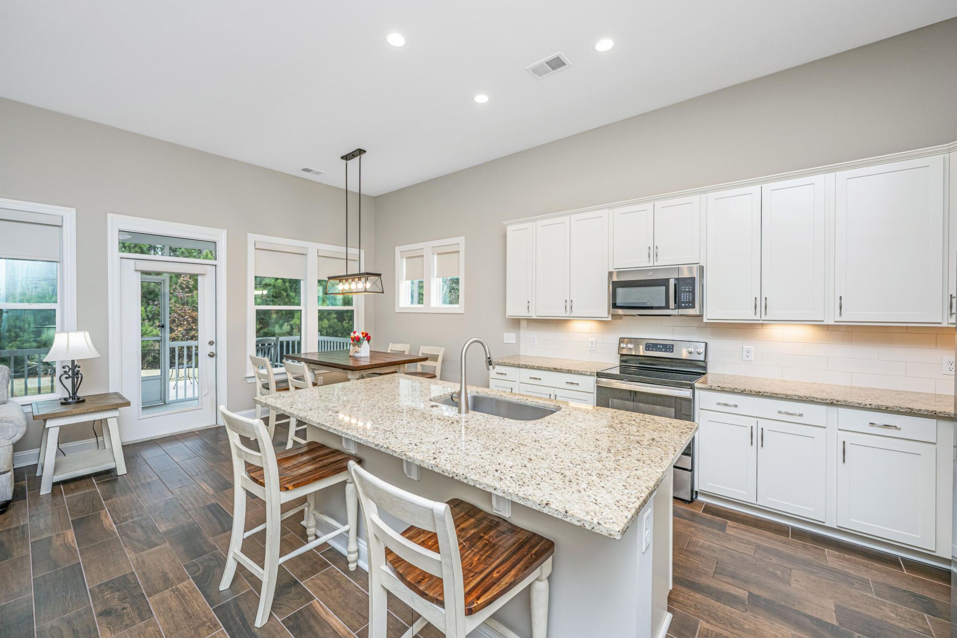 5077 Song Sparrow Way Photo 8