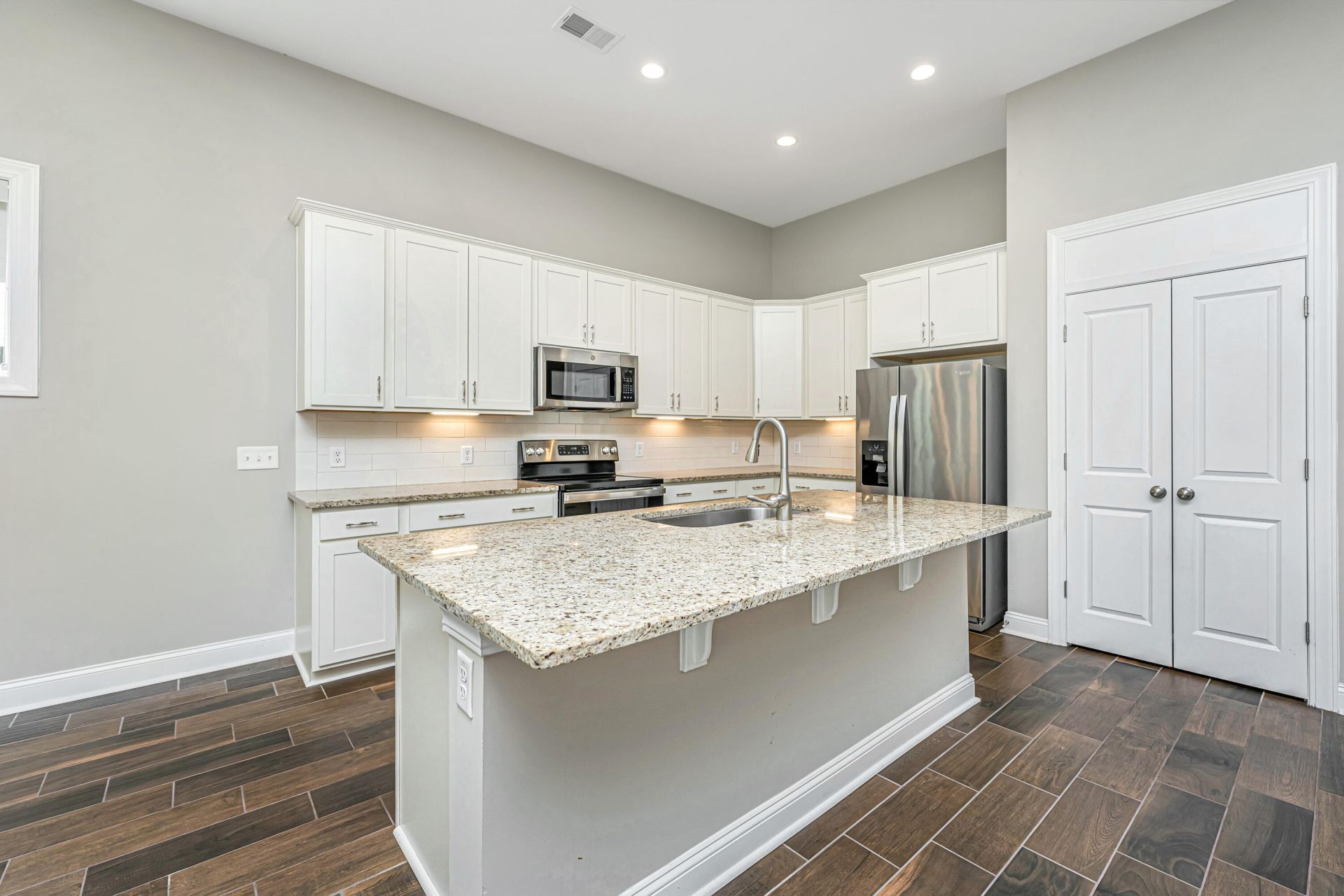 5077 Song Sparrow Way Photo 9