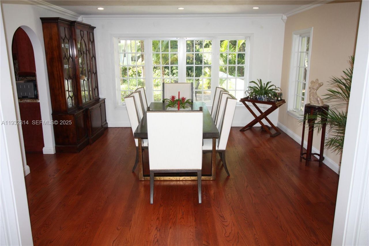 6750 Granada Blvd , Coral Gables, FL 33146 Photo