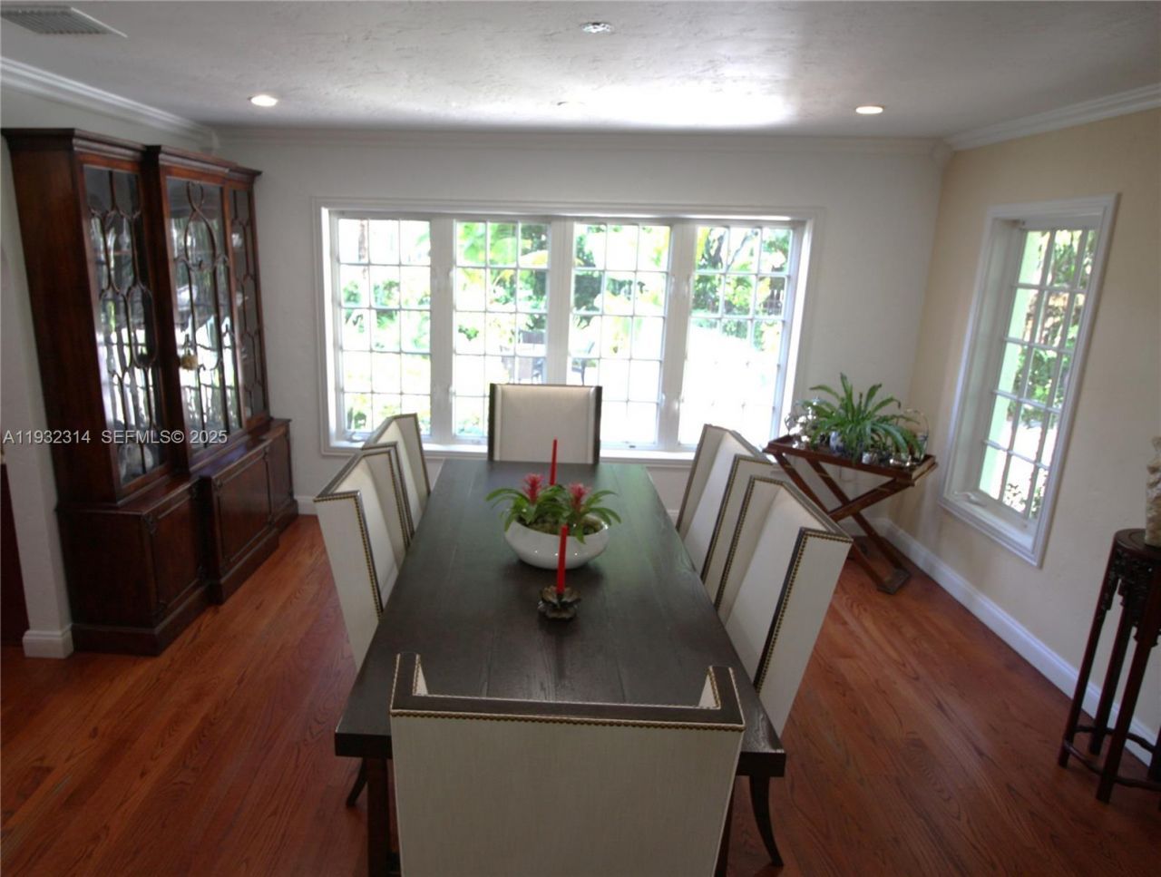 6750 Granada Blvd , Coral Gables, FL 33146 Photo