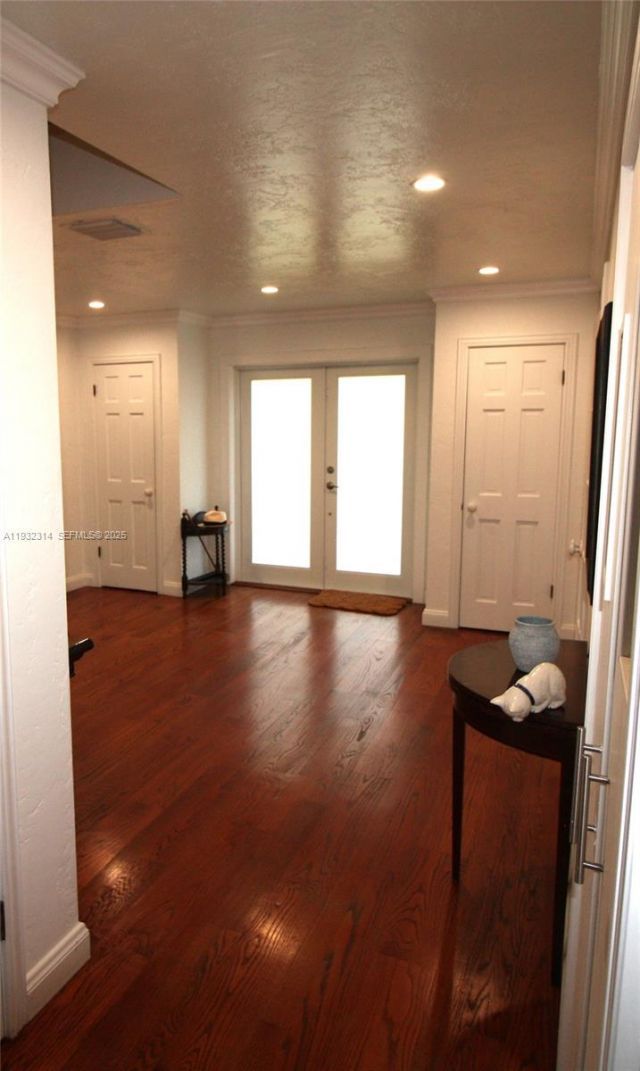 6750 Granada Blvd , Coral Gables, FL 33146 Photo