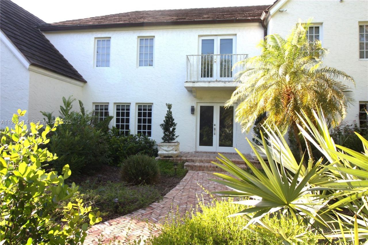 6750 Granada Blvd , Coral Gables, FL 33146 Photo