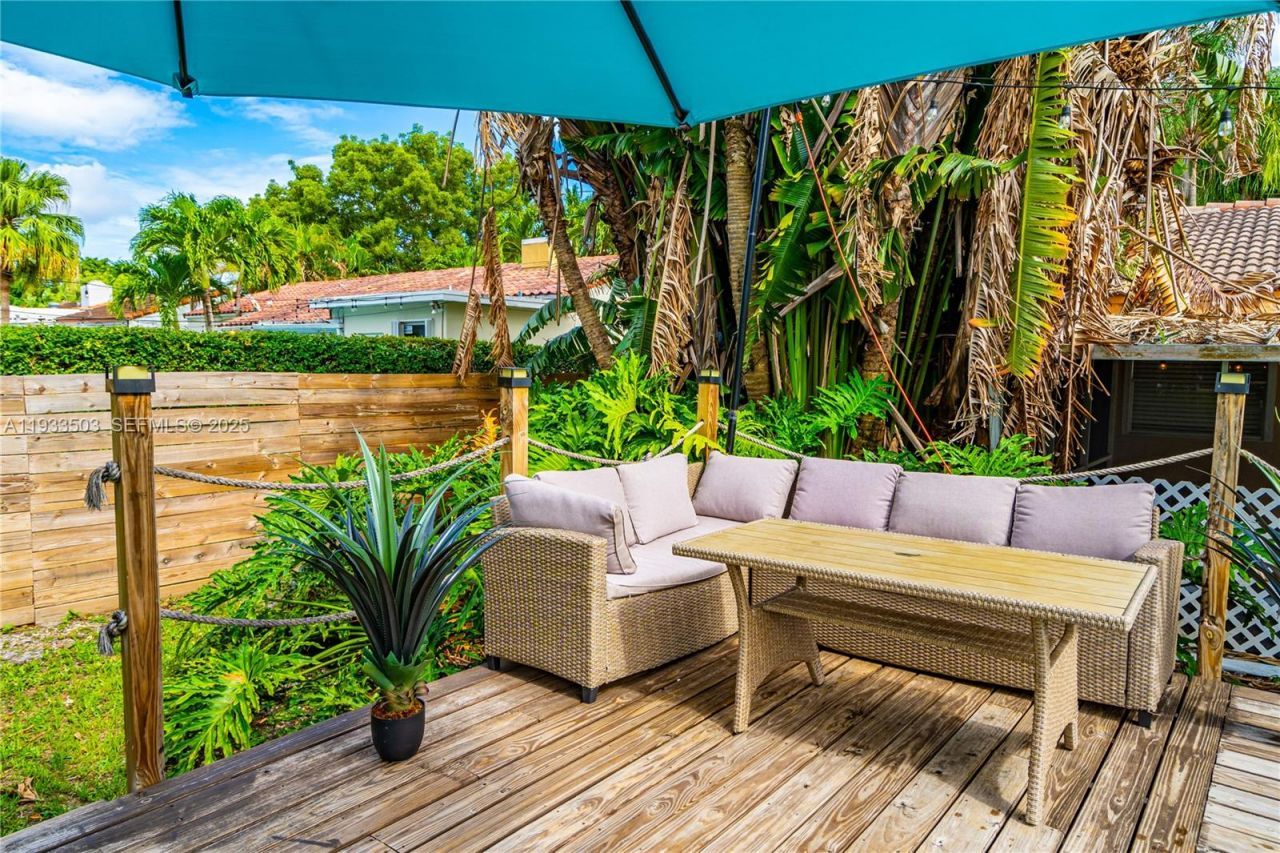 427 NE 107th St, Unit 1, Miami, FL 33161 Photo