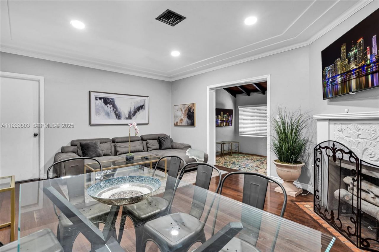 427 NE 107th St, Unit 1, Miami, FL 33161 Photo