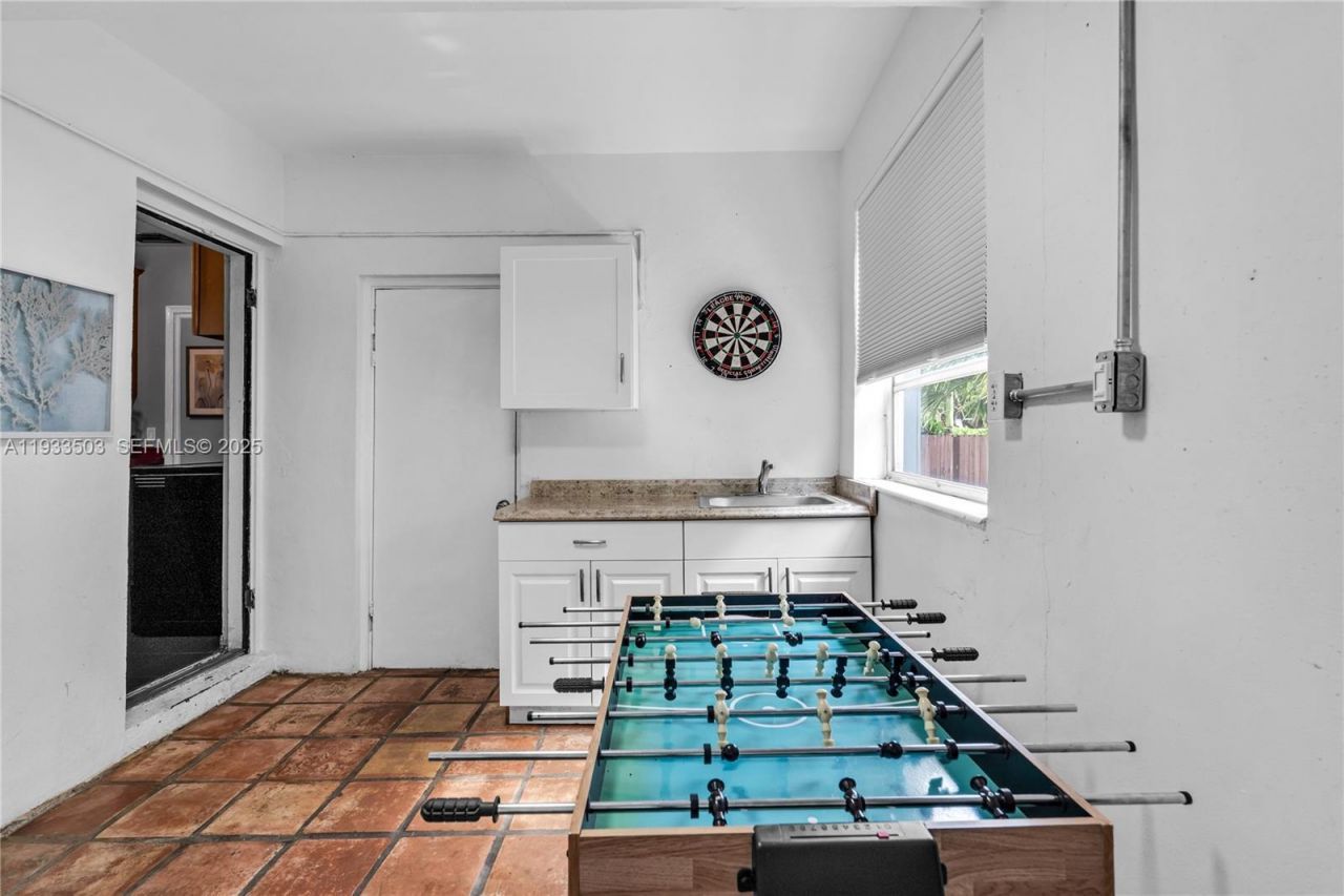 427 NE 107th St, Unit 1, Miami, FL 33161 Photo