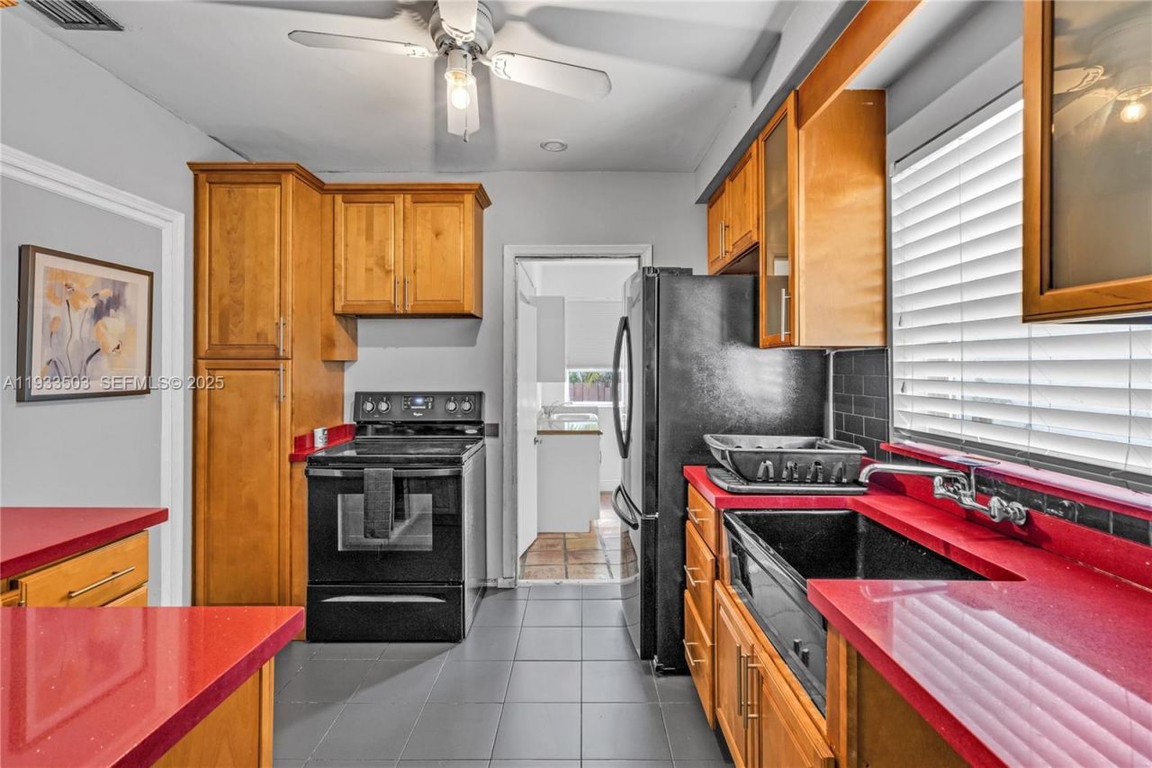 427 NE 107th St, Unit 1, Miami, FL 33161 Photo