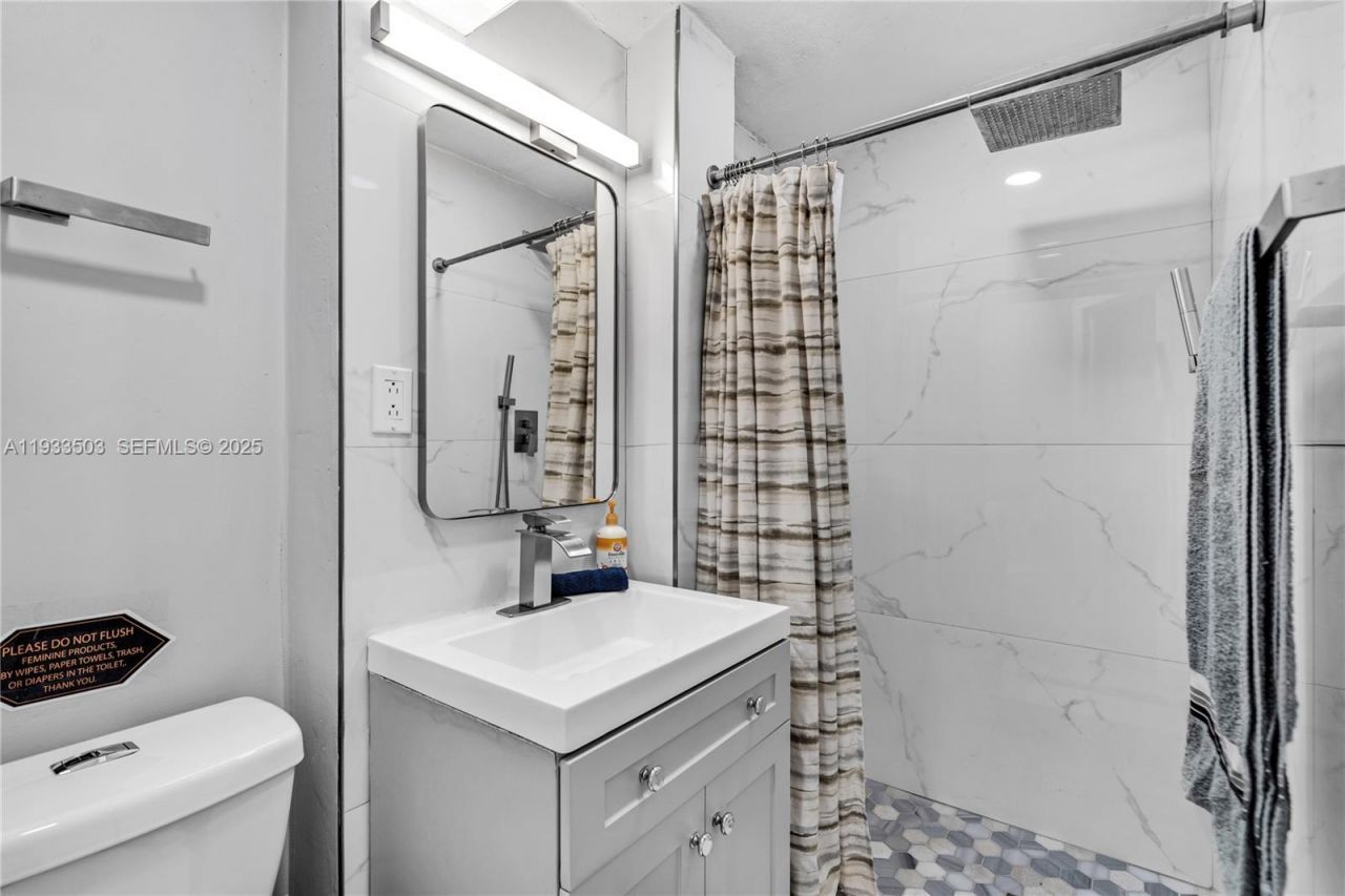 427 NE 107th St, Unit 1, Miami, FL 33161 Photo