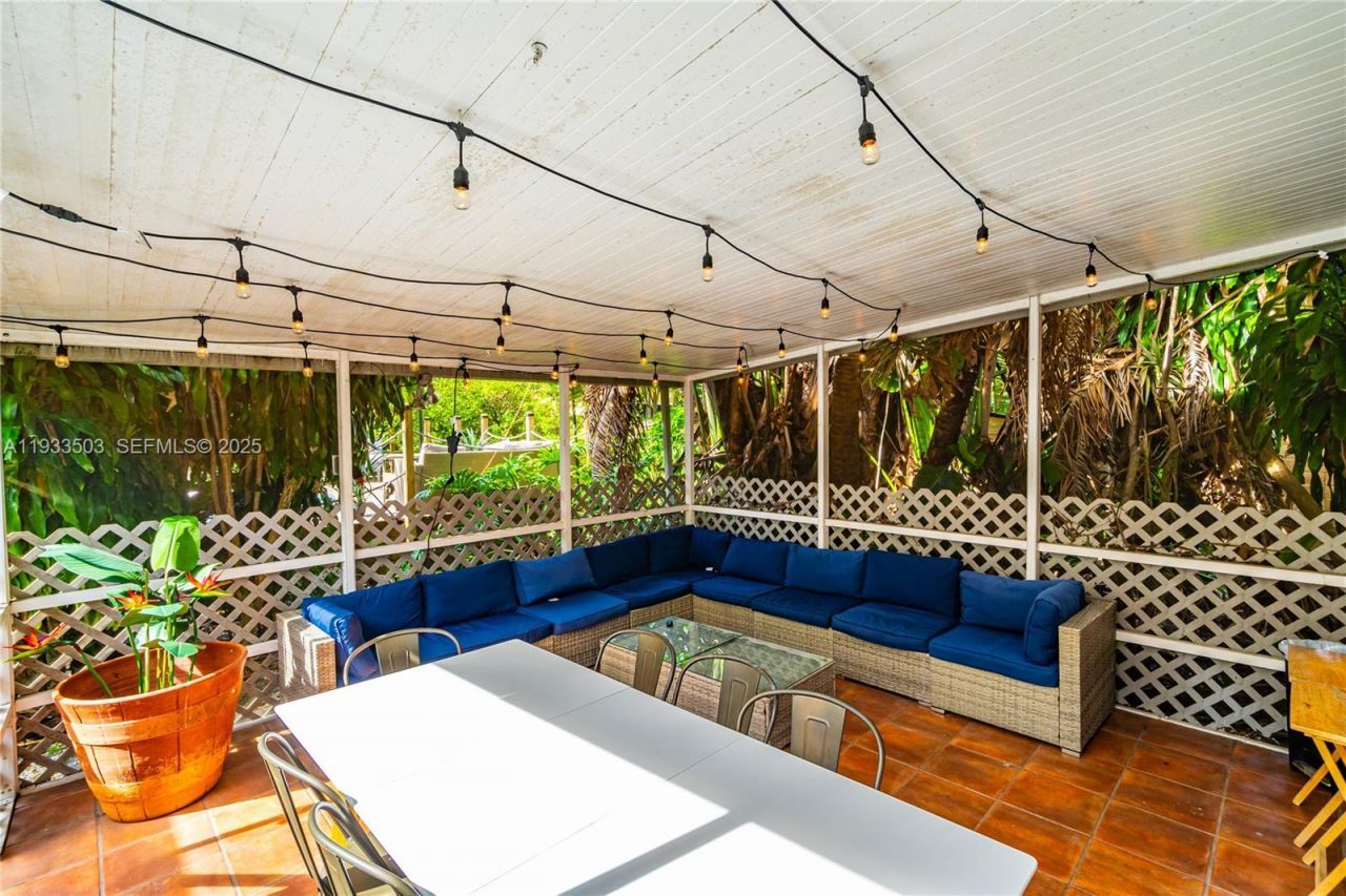 427 NE 107th St, Unit 1, Miami, FL 33161 Photo