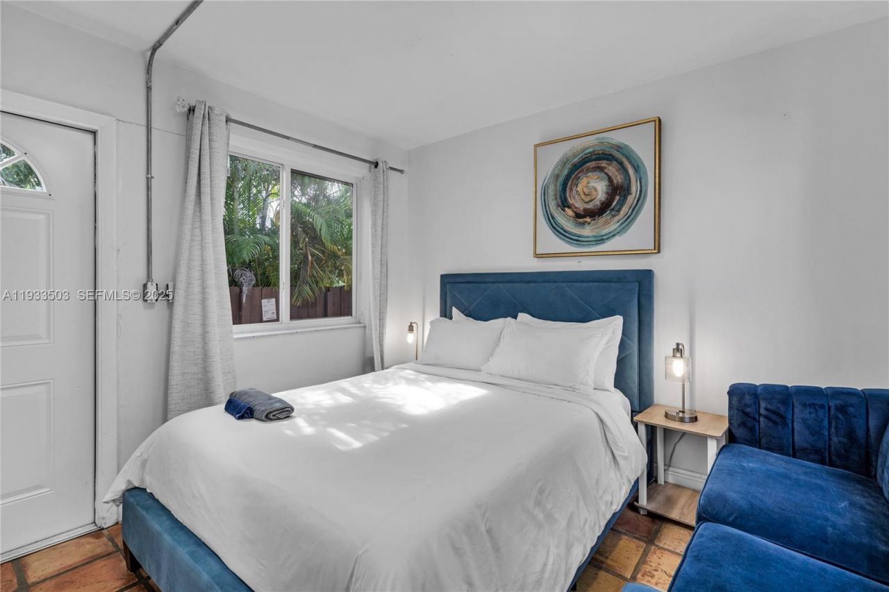 427 NE 107th St, Unit 1, Miami, FL 33161 Photo