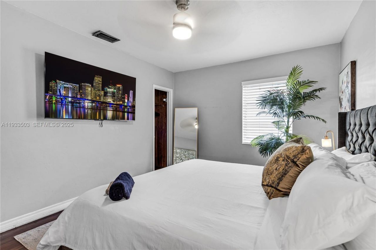 427 NE 107th St, Unit 1, Miami, FL 33161 Photo