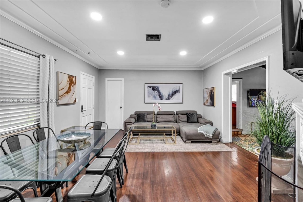 427 NE 107th St, Unit 1, Miami, FL 33161 Photo