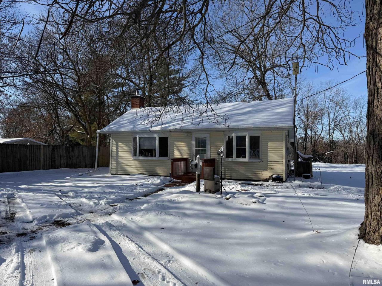 2499 County Highway 3 Highway, Oquawka, IL 61469 Main Photo